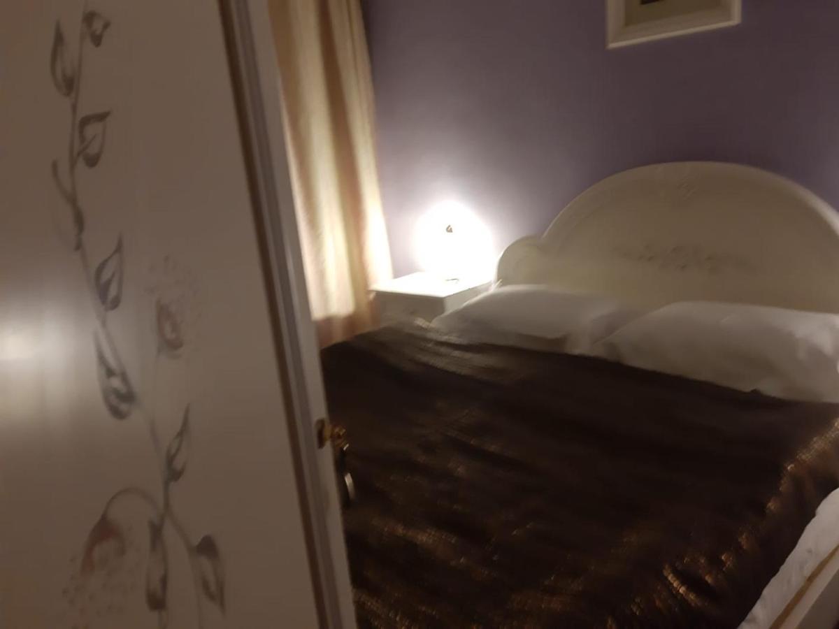 Pelican Proxy Apartment Oradea Eksteriør billede