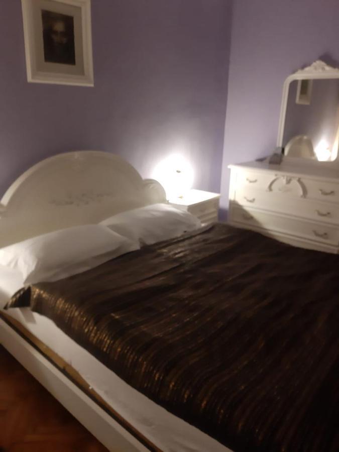 Pelican Proxy Apartment Oradea Eksteriør billede