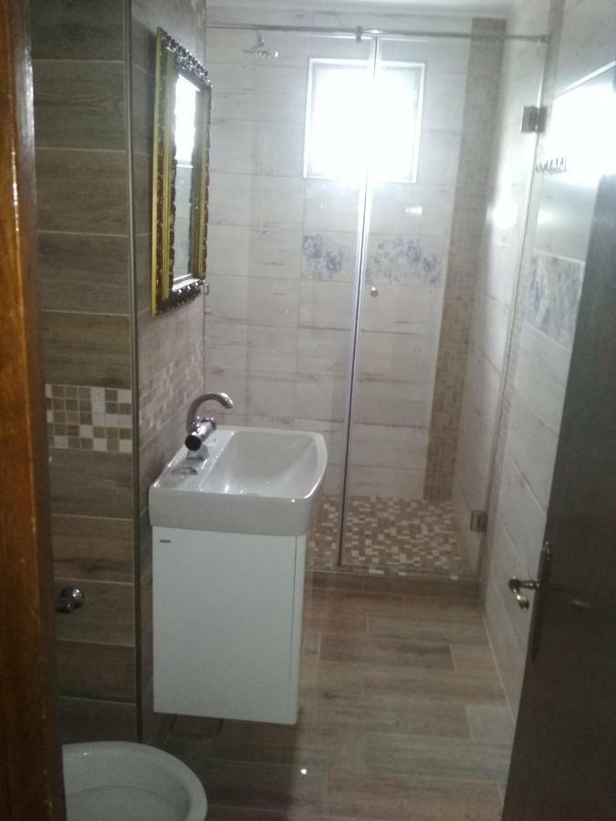 Pelican Proxy Apartment Oradea Eksteriør billede